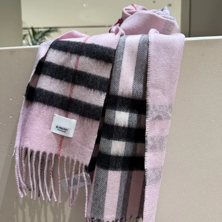 スーパーコピー バーバリー ス マフラー