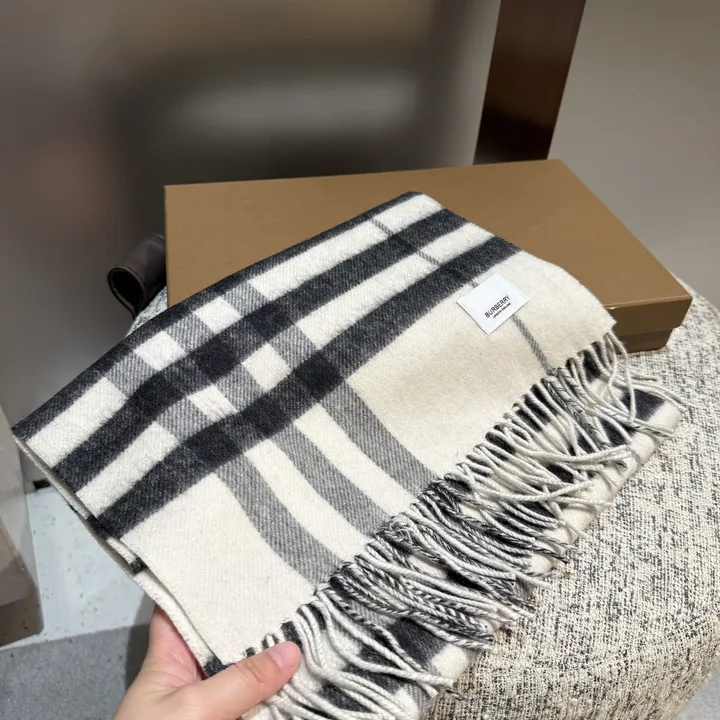 スーパーコピー バーバリー ス マフラー