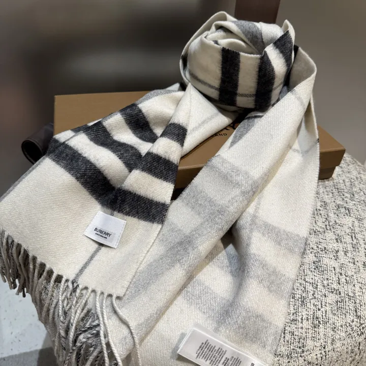 スーパーコピー バーバリー ス マフラー