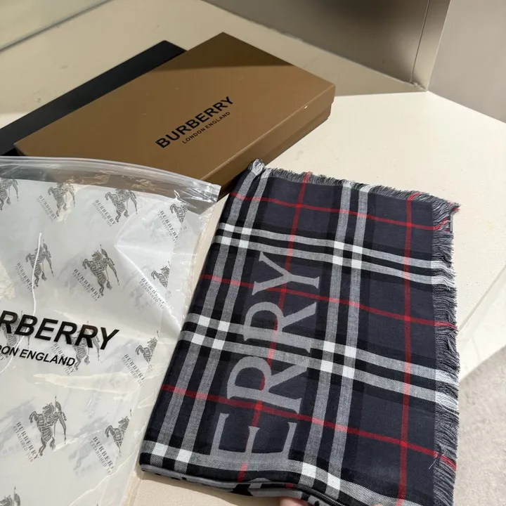 スーパーコピー バーバリー ス マフラー