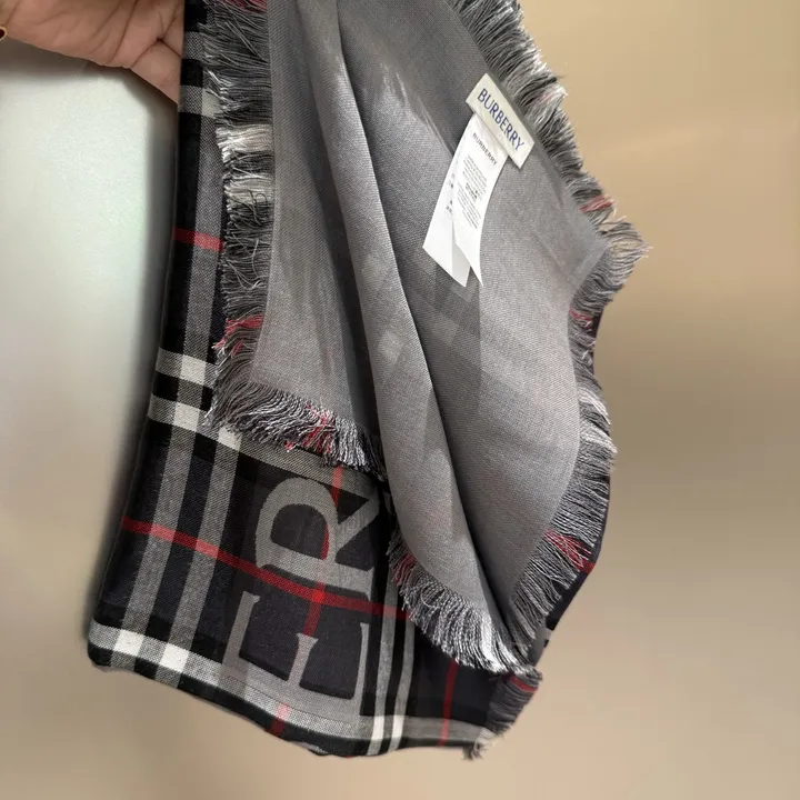 スーパーコピー バーバリー ス マフラー