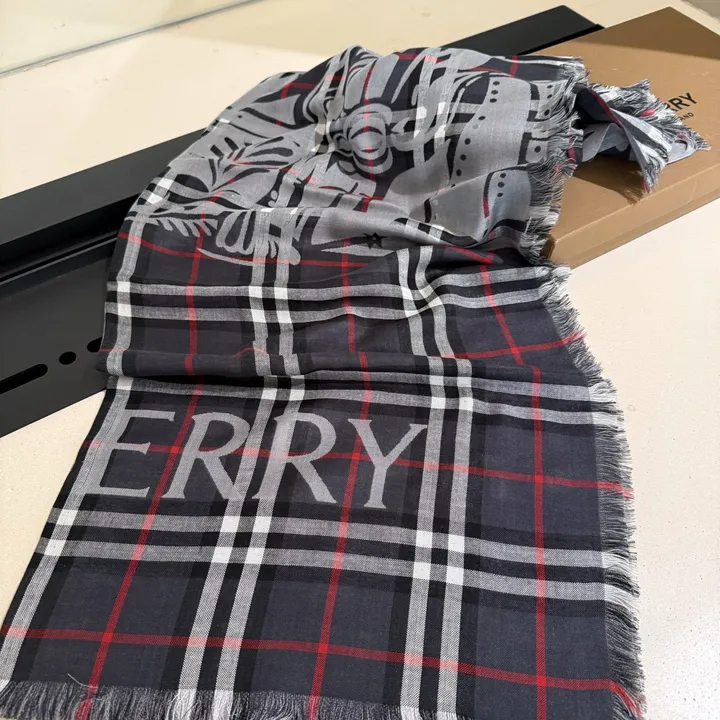 スーパーコピー バーバリー ス マフラー