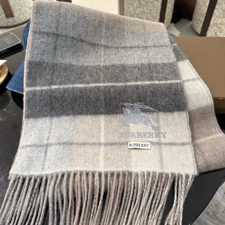 スーパーコピー バーバリー ス マフラー