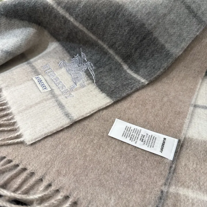 スーパーコピー バーバリー ス マフラー