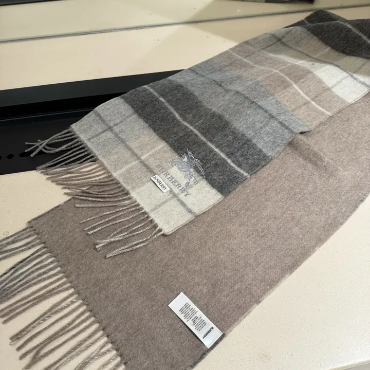 スーパーコピー バーバリー ス マフラー