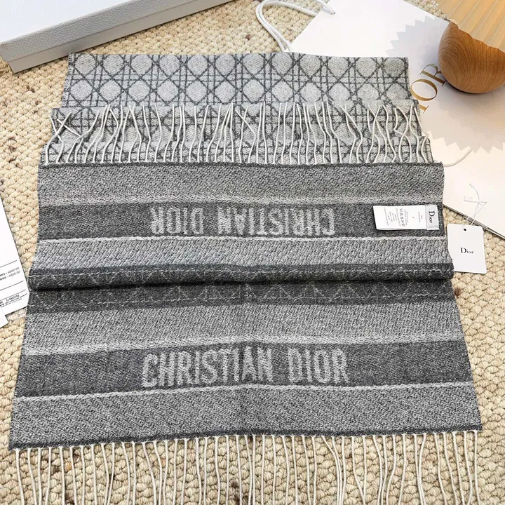 スーパーコピー ディオール マフラー