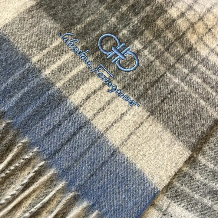 スーパーコピー フェラガモ マフラー