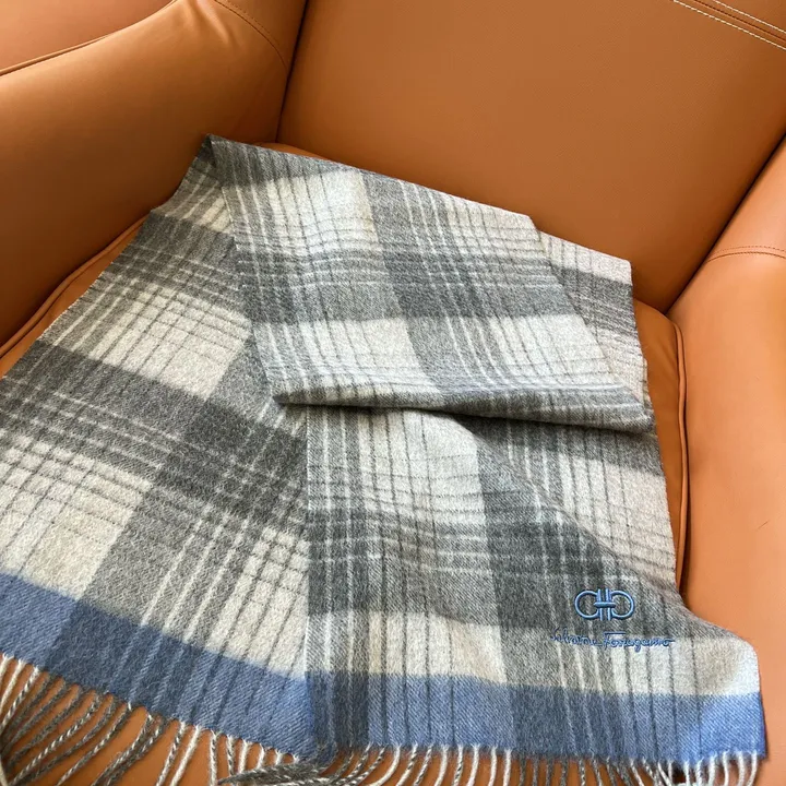 スーパーコピー フェラガモ マフラー