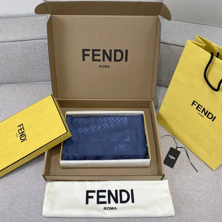 スーパーコピー フェンディ マフラー