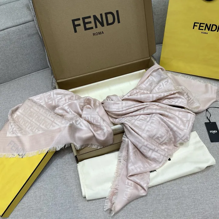 スーパーコピー フェンディ マフラー