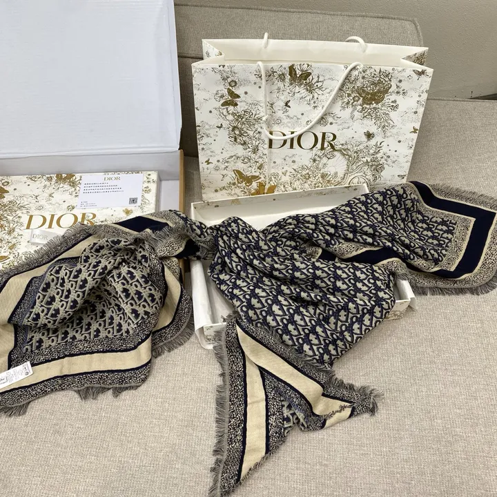 スーパーコピー ディオール マフラー