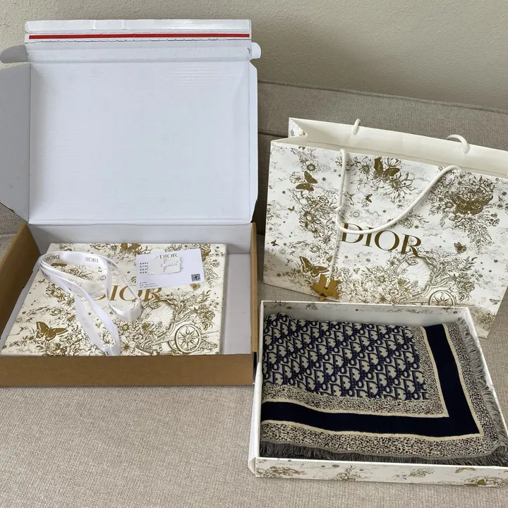 スーパーコピー ディオール マフラー