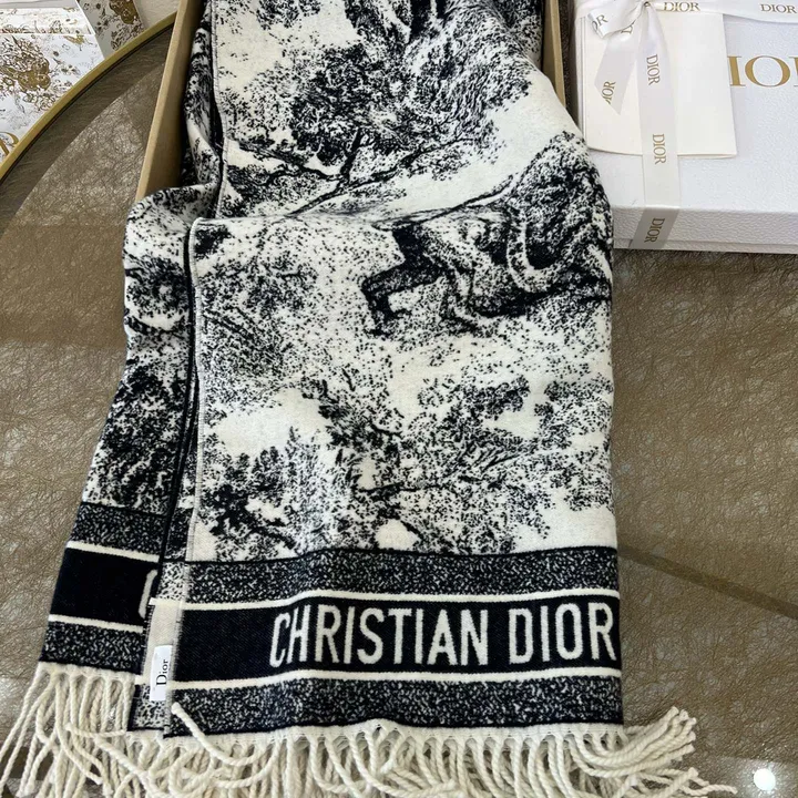 スーパーコピー ディオール マフラー