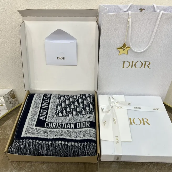 スーパーコピー ディオール マフラー