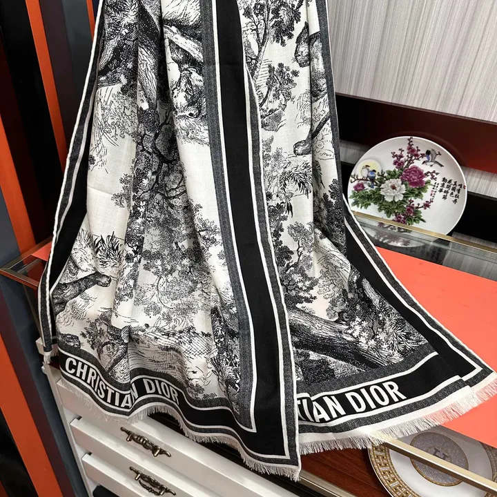 スーパーコピー ディオール マフラー