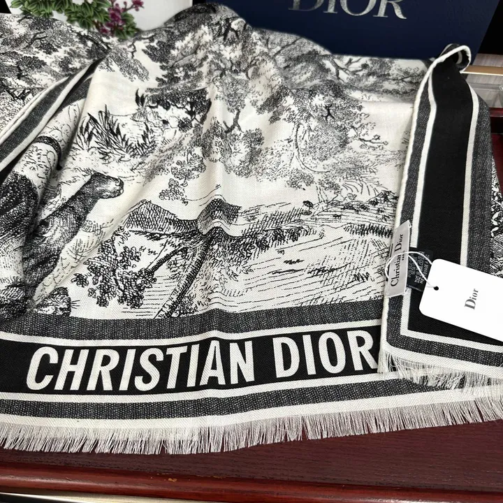 スーパーコピー ディオール マフラー