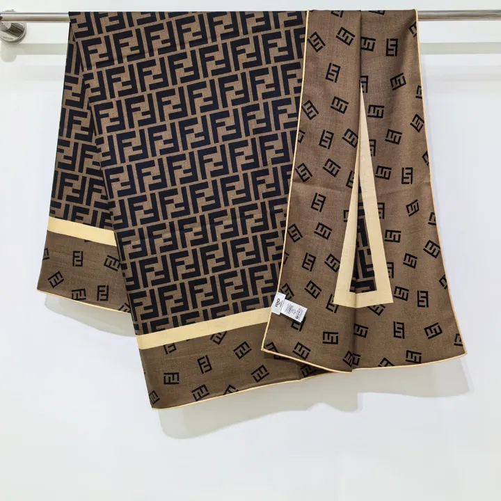 スーパーコピー フェンディ マフラー