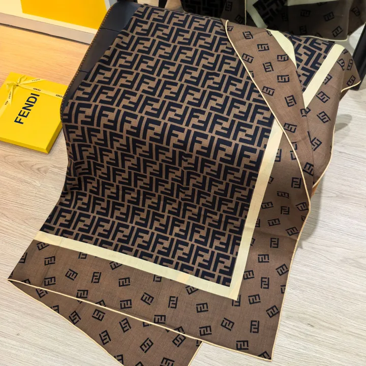 スーパーコピー フェンディ マフラー