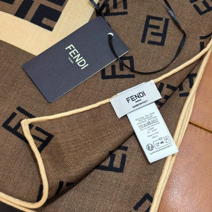 スーパーコピー フェンディ マフラー