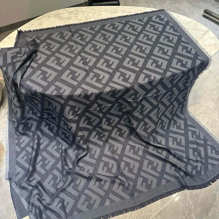 スーパーコピー フェンディ マフラー