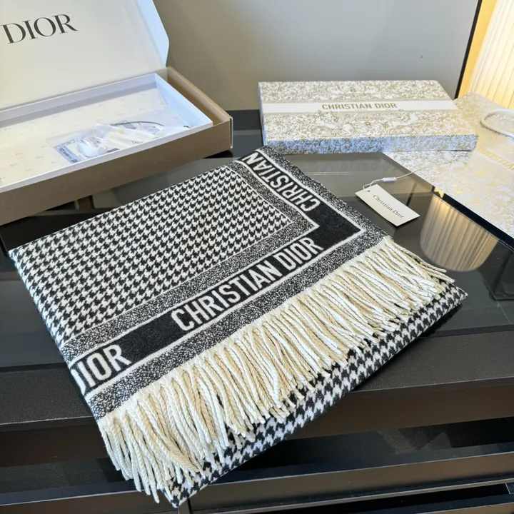 スーパーコピー フェンディ マフラー