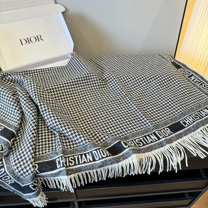 スーパーコピー フェンディ マフラー