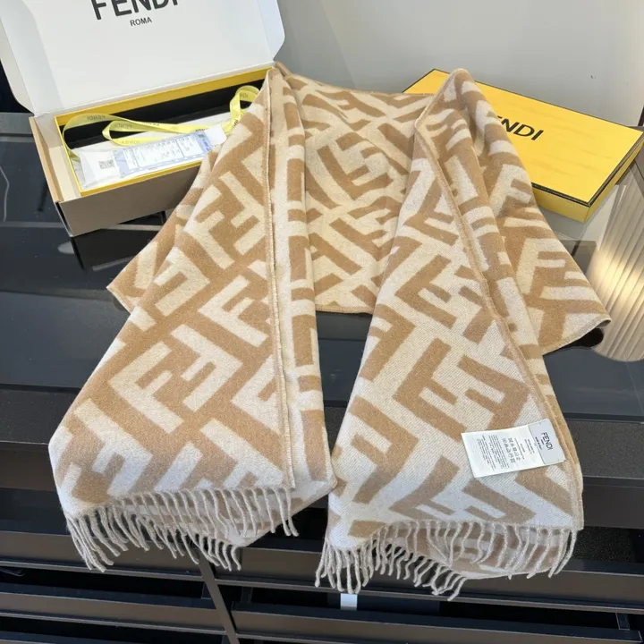 スーパーコピー フェンディ マフラー