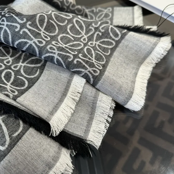 スーパーコピー ロエベ マフラー