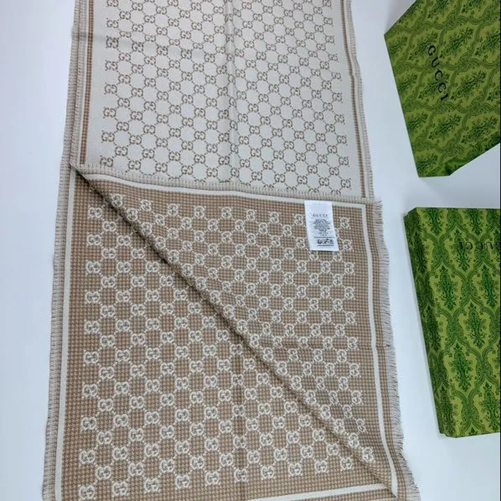 スーパーコピー グッチ マフラー