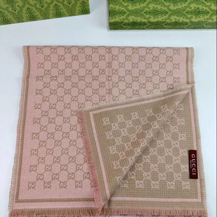 スーパーコピー グッチ マフラー