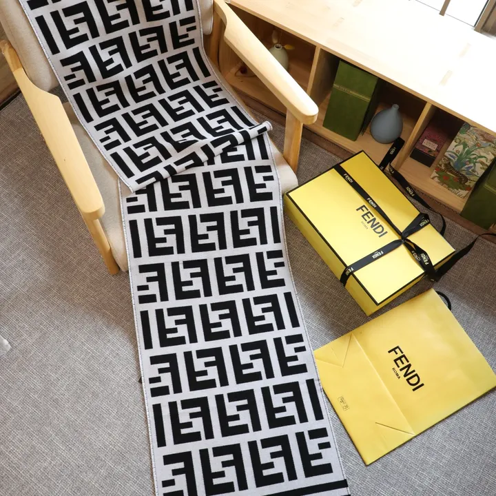 スーパーコピー フェンディ マフラー