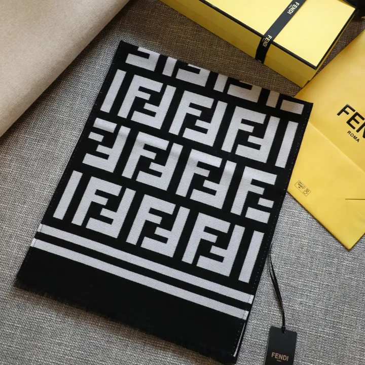 スーパーコピー フェンディ マフラー