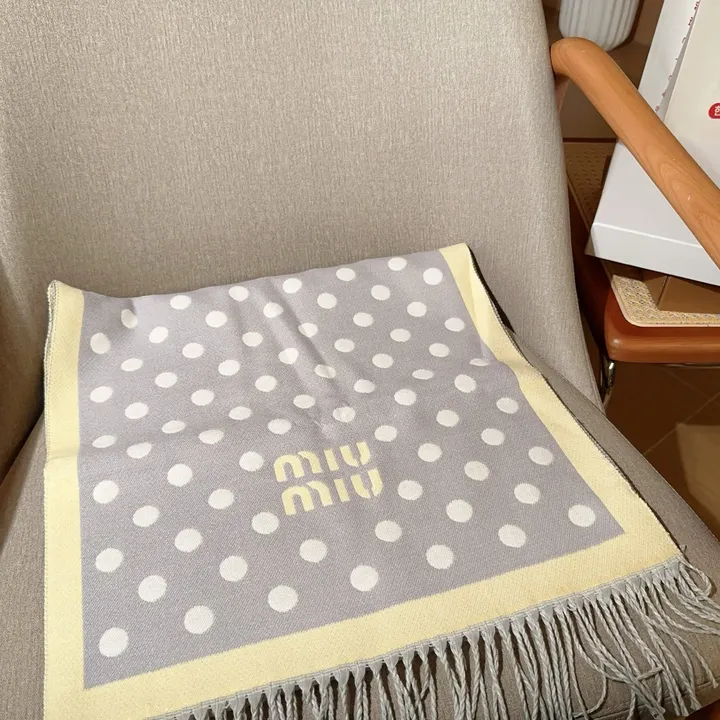 スーパーコピー フェンディ マフラー