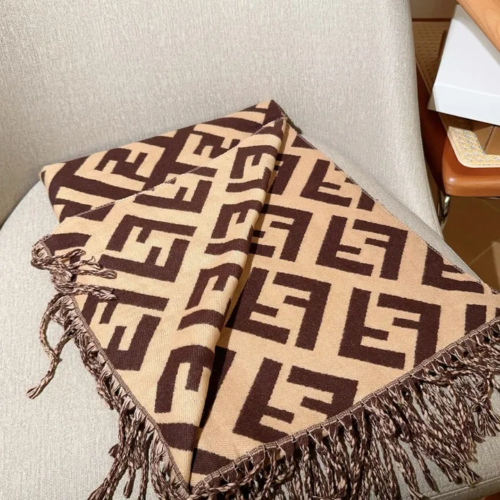 スーパーコピー フェンディ マフラー