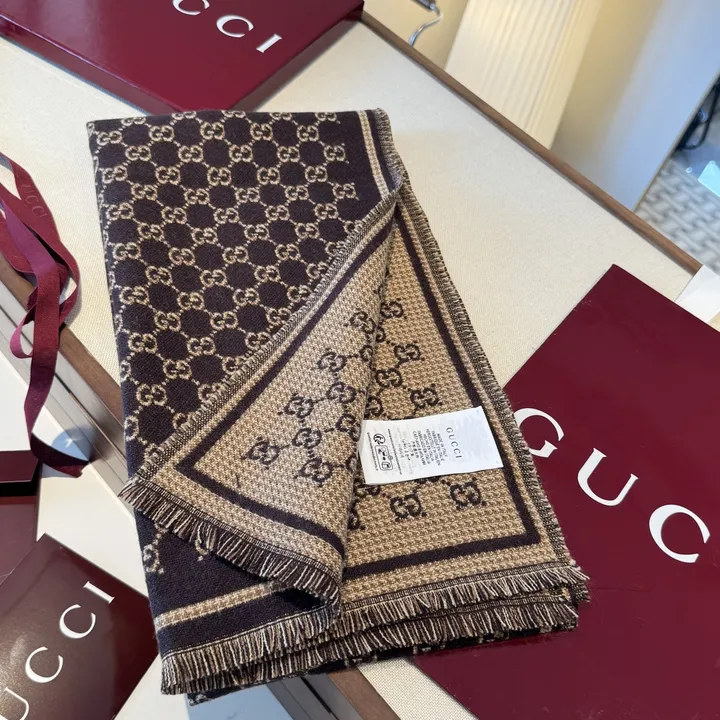 スーパーコピー グッチ マフラー