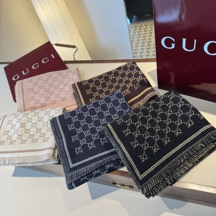 スーパーコピー グッチ マフラー