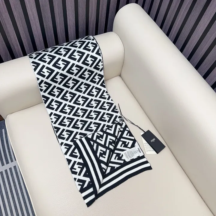 スーパーコピー フェンディ マフラー