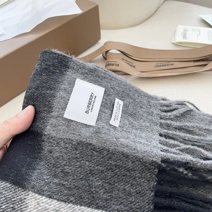 スーパーコピー バーバリー ス マフラー