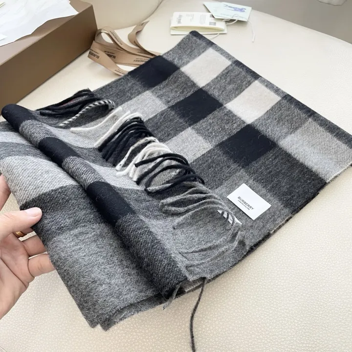 スーパーコピー バーバリー ス マフラー