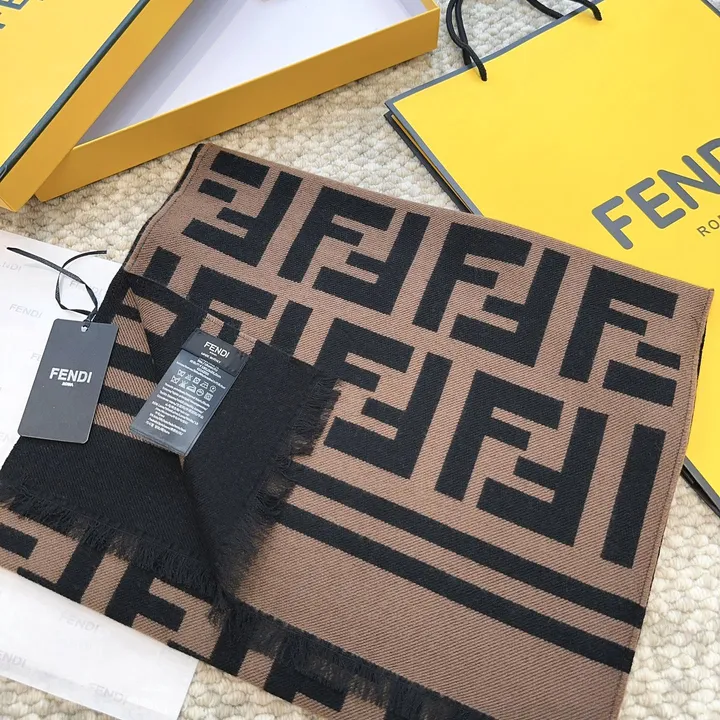 スーパーコピー フェンディ マフラー