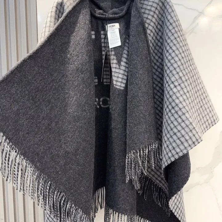 スーパーコピー フェンディ マフラー