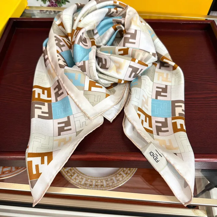 スーパーコピー フェンディ マフラー