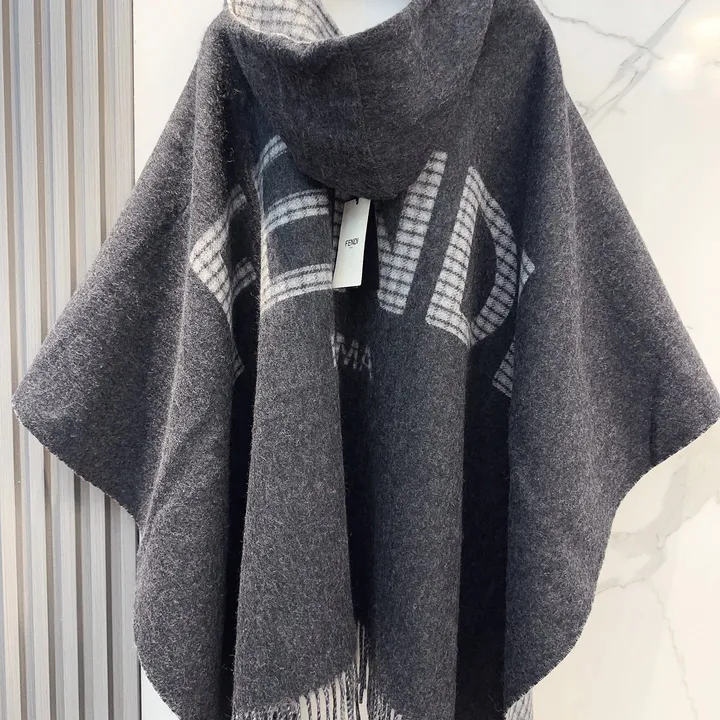 スーパーコピー フェンディ マフラー