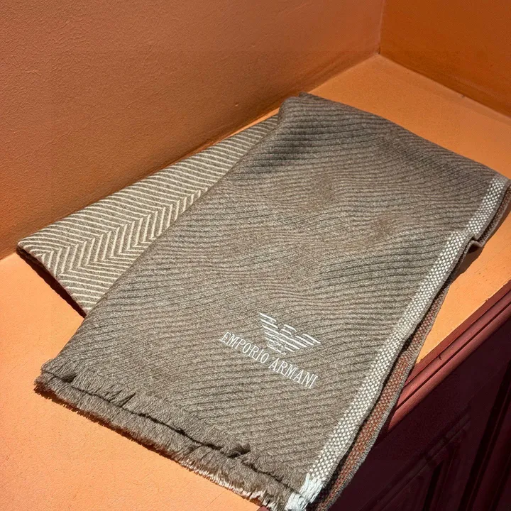 スーパーコピー アルマーニ マフラー