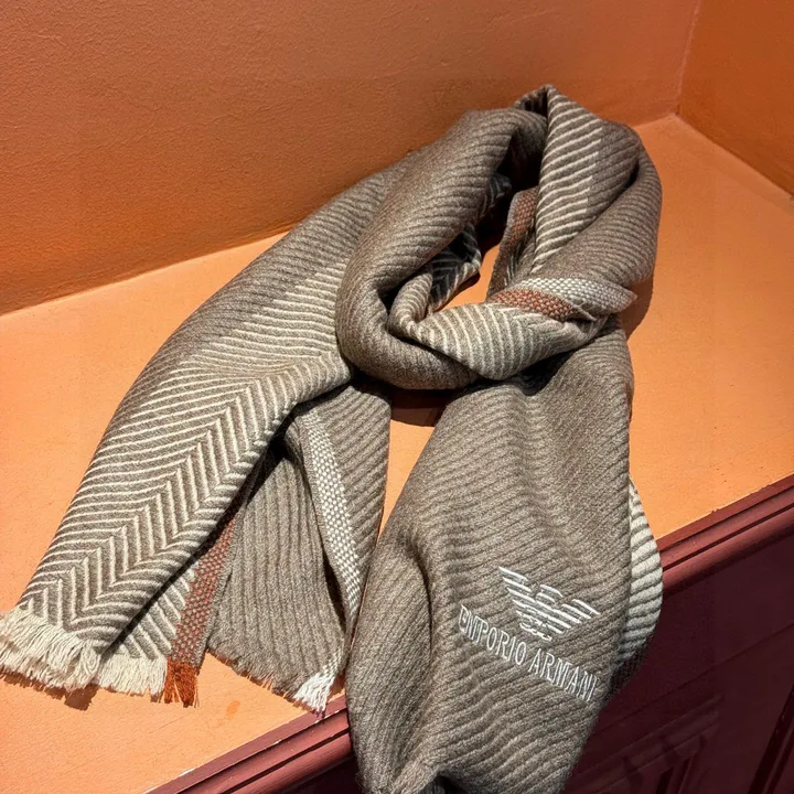 スーパーコピー アルマーニ マフラー