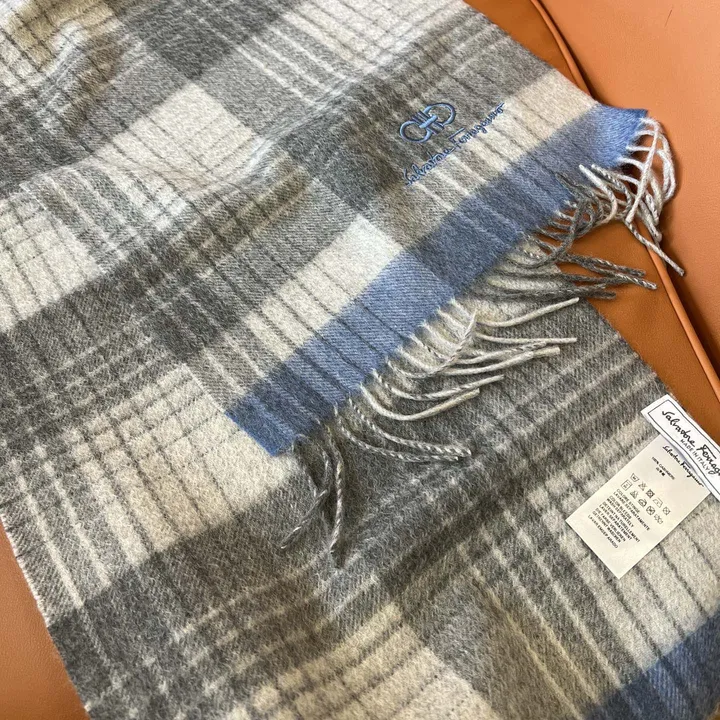 スーパーコピー フェラガモ マフラー