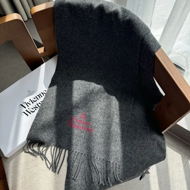 スーパーコピー ヴィヴィアン・ウエストウッド マフラー