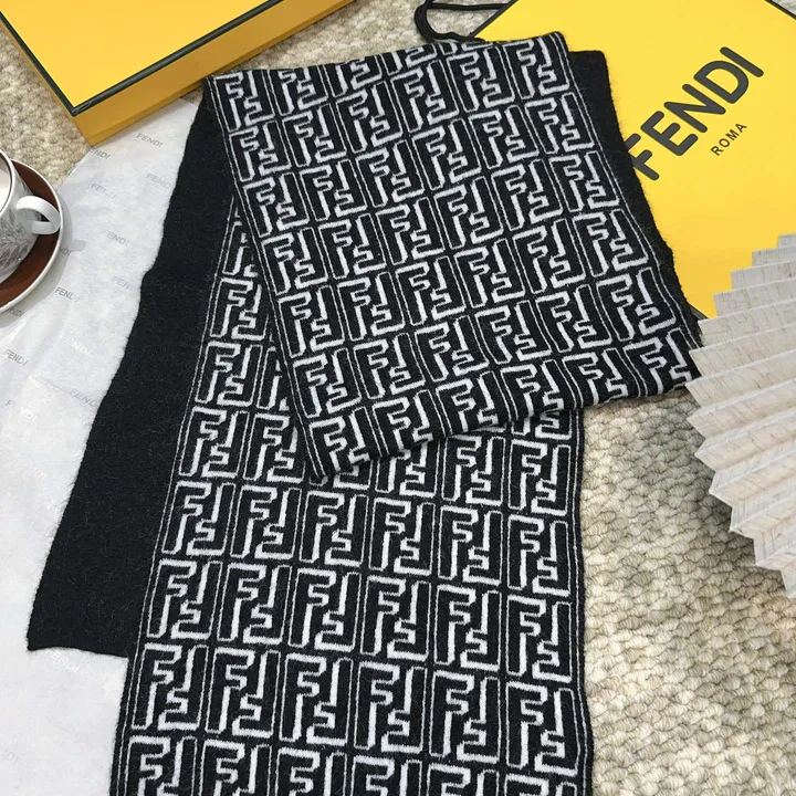 スーパーコピー フェンディ マフラー