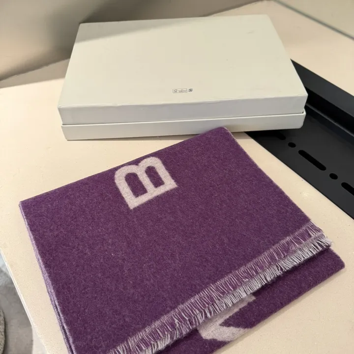 スーパーコピー セリーヌ マフラー