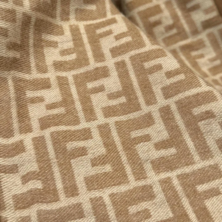 スーパーコピー フェンディ マフラー